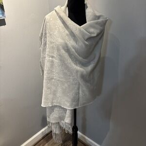 Lodispotto Light Grey Wrap Scarf/Shawl Tasseled  Reversible 72"x 27"
